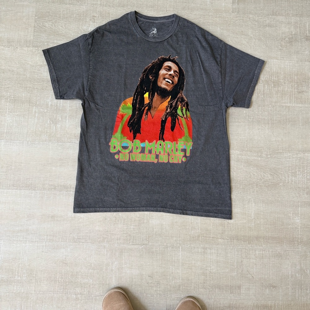 Bob Marley “No Woman No Cry” Graphic Tee Vintage Wash Size Large